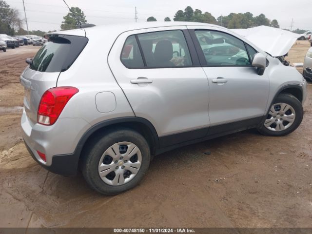 KL7CJKSB2JB731553 Chevrolet TRAX LS