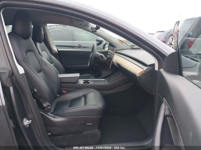 2021 TESLA MODEL Y 5YJYGAEE9MF207812 Photo 4