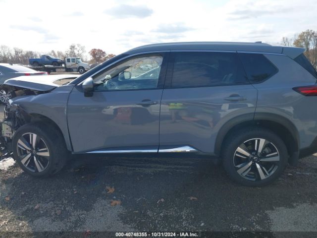 JN8AT3DD4MW320827 Nissan Rogue Platinum Intelligent Awd