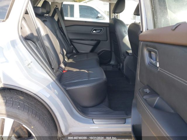 JN8AT3DD4MW320827 Nissan Rogue Platinum Intelligent Awd