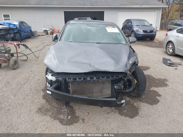 Hyundai ELANTRA SE 2018 5NPD74LF6JH390725 Image 13