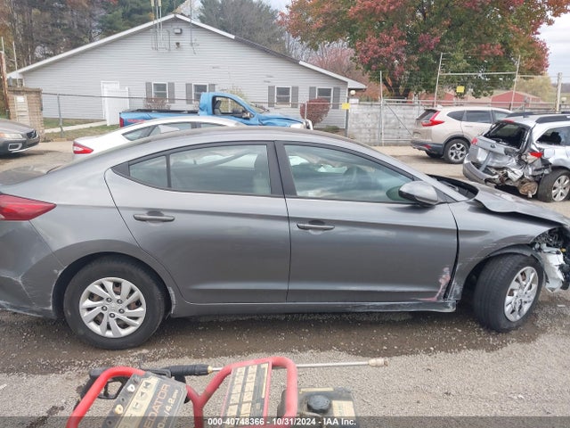 Hyundai ELANTRA SE 2018 5NPD74LF6JH390725 Image 14