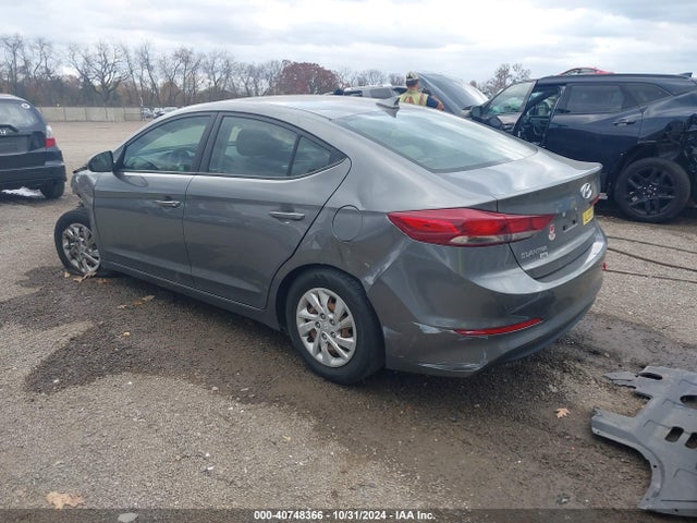 Hyundai ELANTRA SE 2018 5NPD74LF6JH390725 Image 3