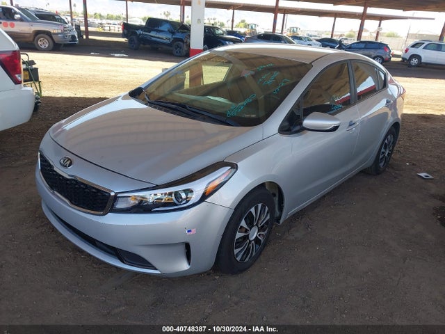 KIA FORTE LX 2017 3KPFK4A71HE052280 Image 2