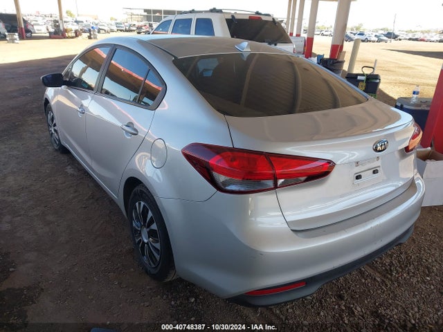 KIA FORTE LX 2017 3KPFK4A71HE052280 Image 3