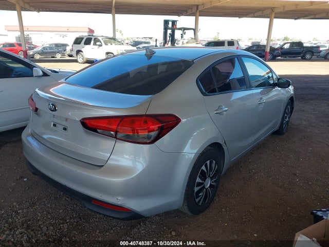 KIA FORTE LX 2017 3KPFK4A71HE052280 Image 4