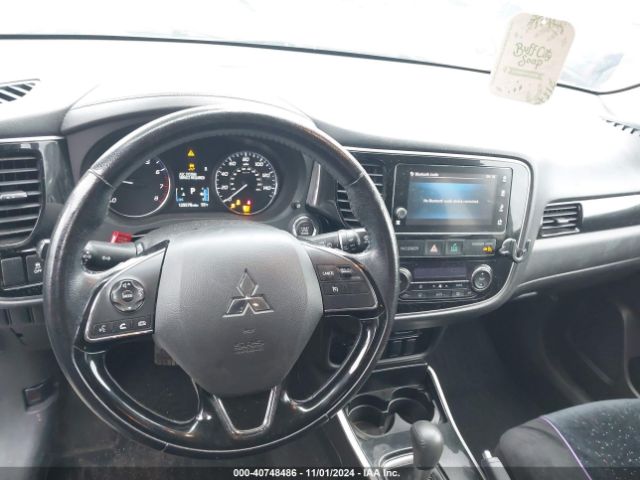JA4AD3A30HZ011200 Mitsubishi Outlander Se