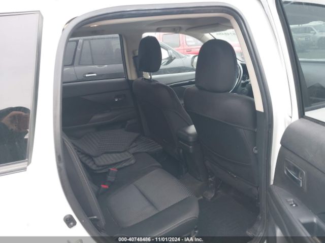 JA4AD3A30HZ011200 Mitsubishi Outlander Se