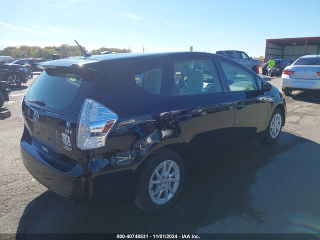 Toyota Prius V Two 2014 JTDZN3EU8EJ001405 Image 4
