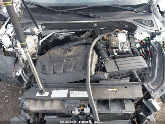 1VWBA7A33JC025947 Volkswagen Passat 2.0t Se