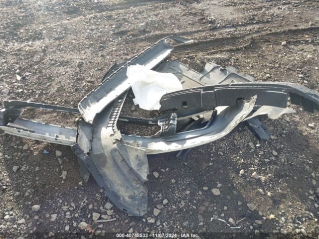 1VWBA7A33JC025947 Volkswagen Passat 2.0t Se