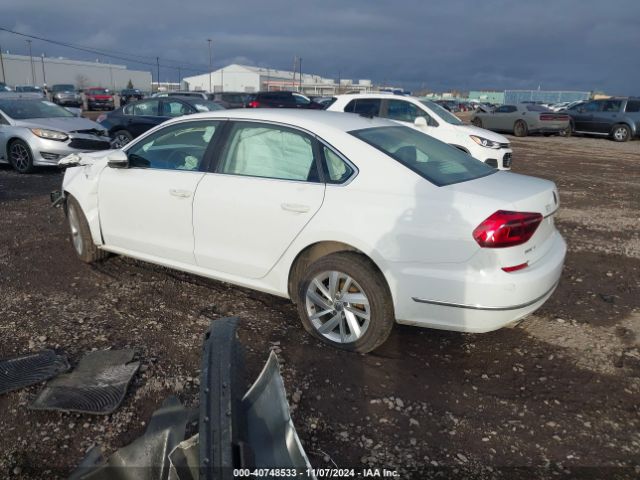 1VWBA7A33JC025947 Volkswagen Passat 2.0t Se