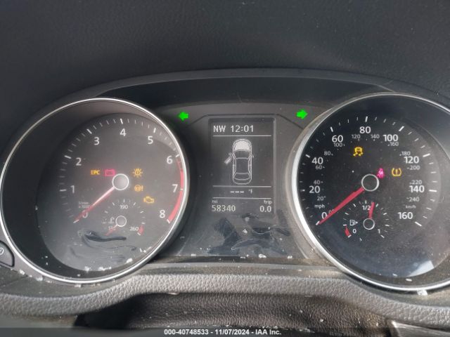 1VWBA7A33JC025947 Volkswagen Passat 2.0t Se