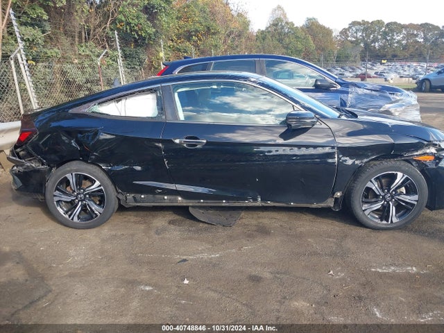 Honda Civic Touring 2017 2HGFC3B92HH355677 Image 17