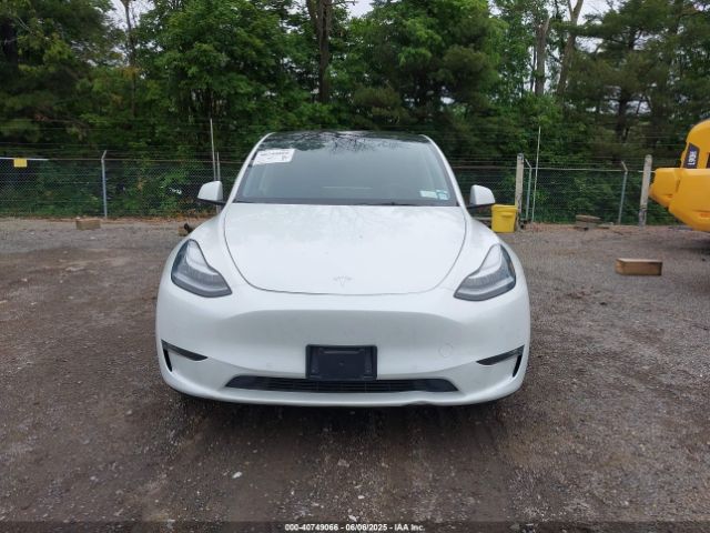 5YJYGDEE7MF208748 Tesla 2021