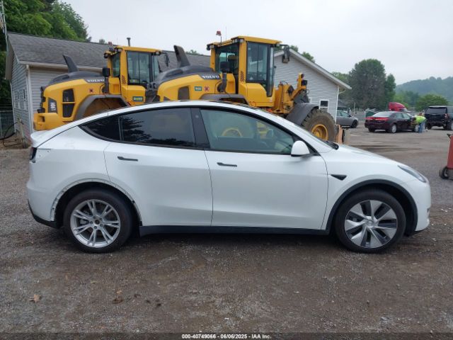 5YJYGDEE7MF208748 Tesla 2021