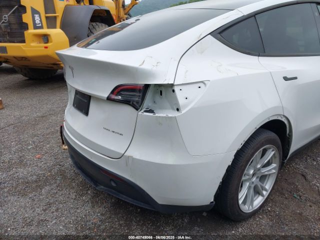 5YJYGDEE7MF208748 Tesla 2021