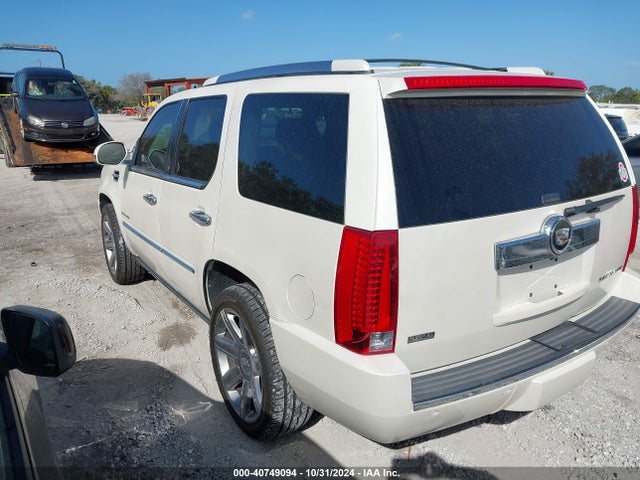 2012 CADILLAC ESCALADE 1GYS4BEF9CR136482 Photo 2