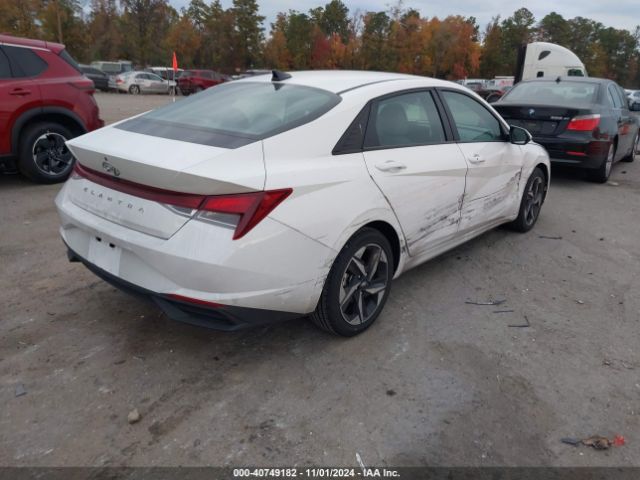 5NPLS4AG4PH111979 Hyundai ELANTRA SEL