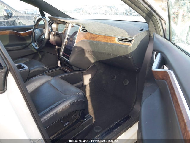 2016 TESLA MODEL X 5YJXCBE26GF007820 Photo 4