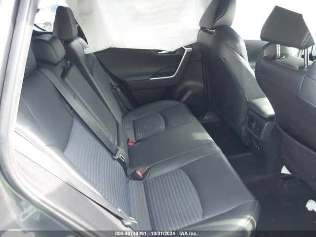 2T3EWRFV8KW045729 Toyota Rav4 Hybrid Xse