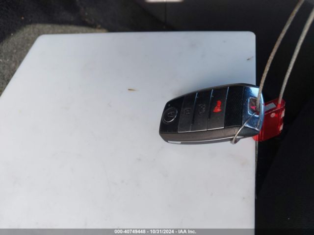 KNDCE3LC2K5301588 KIA NIRO EX