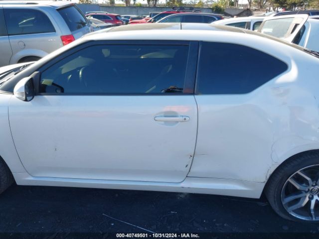 JTKJF5C73GJ022662 Scion TC