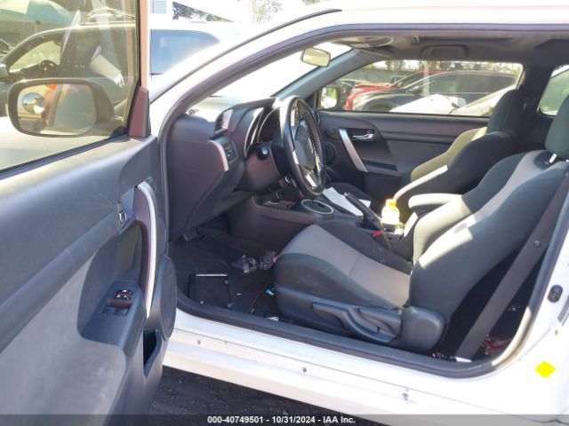 JTKJF5C73GJ022662 Scion TC