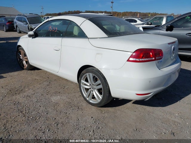 Volkswagen Eos Executive 2014 WVWFW8AH7EV005671 Image 3