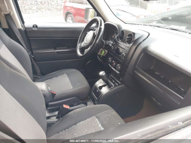 1C4NJPBA4FD328959 Jeep Patriot Altitude Edition