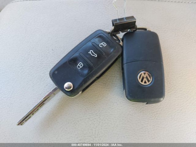 1VWBS7A33GC017076 Volkswagen Passat 1.8t Se