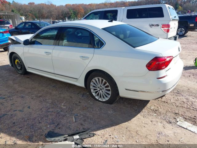 1VWBS7A33GC017076 Volkswagen Passat 1.8t Se