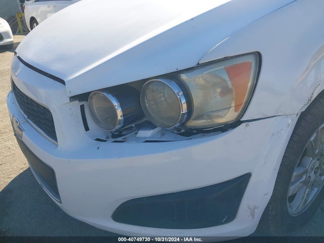 Chevrolet Sonic Lt Auto 2014 1G1JC5SH3E4100565 Image 13