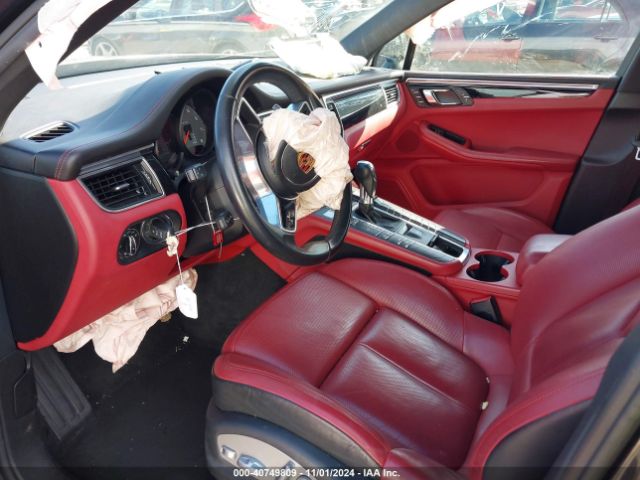 2017 PORSCHE MACAN WP1AB2A57HLB13389 Photo 4