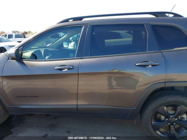 1C4PJMCX7JD506477 Jeep Cherokee Latitude 4x4