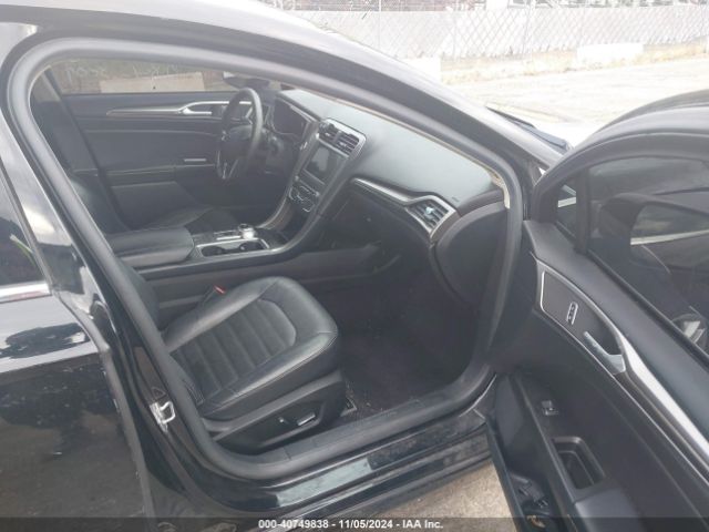 3FA6P0HD9HR305009 Ford FUSION SE