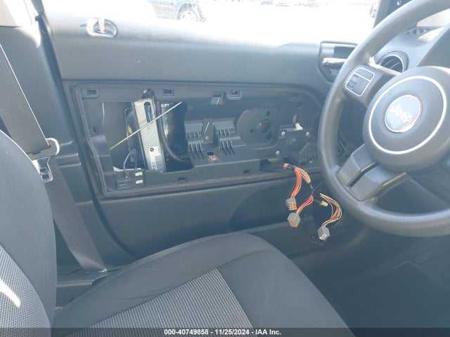 1C4NJDBB5HD104996 Jeep Compass Sport 4x4