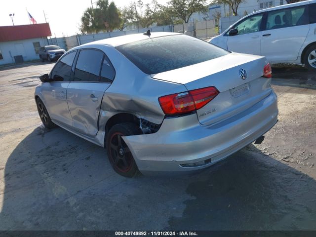 3VWD17AJ5FM258371 Volkswagen Jetta 1.8t Se