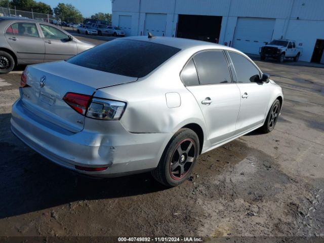 3VWD17AJ5FM258371 Volkswagen Jetta 1.8t Se