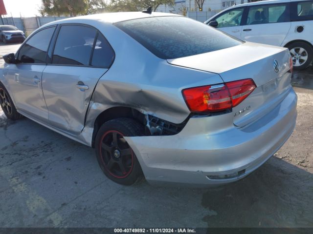 3VWD17AJ5FM258371 Volkswagen Jetta 1.8t Se