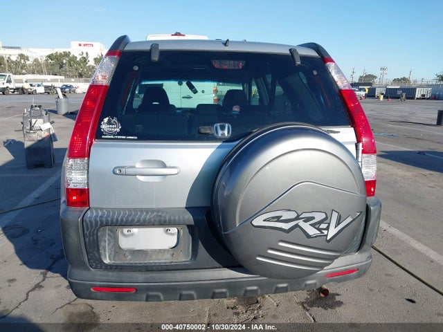 40750002 :رقم المزاد ، JHLRD78805C053837 vin ، 2005 Honda Cr-v Ex مزاد بيع