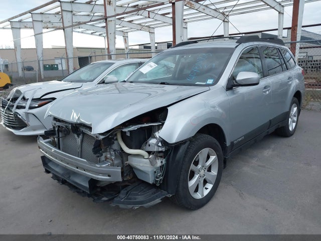 Subaru Outback 2.5i Premium 2014 4S4BRBCC6E3265345 Image 2