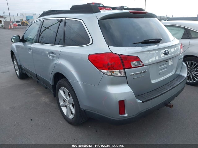 Subaru Outback 2.5i Premium 2014 4S4BRBCC6E3265345 Image 3