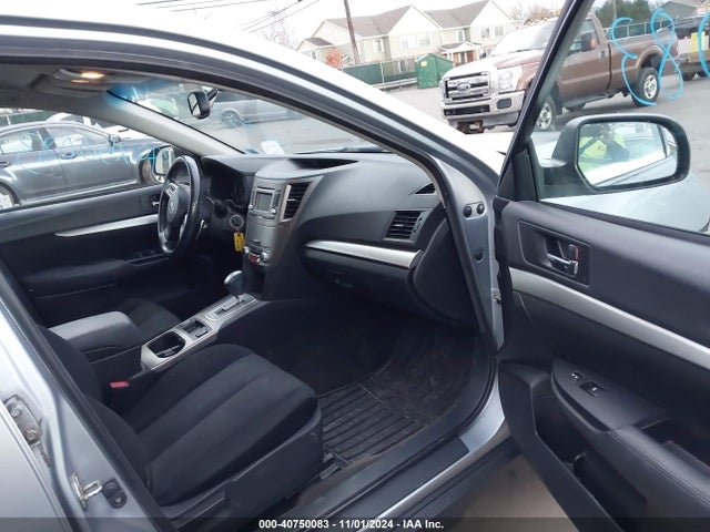 Subaru Outback 2.5i Premium 2014 4S4BRBCC6E3265345 Image 5