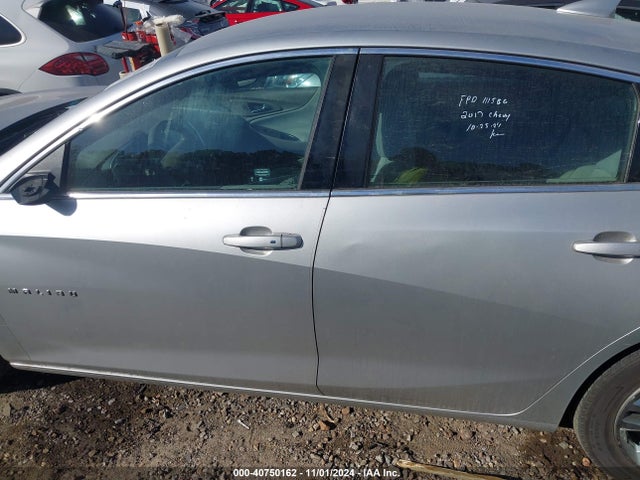 1G1ZE5ST8HF250441 Chevrolet MALIBU 1LT