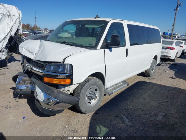 Chevrolet Express 3500 Lt 2017 1GBZGPFG9H1195140 Image 2