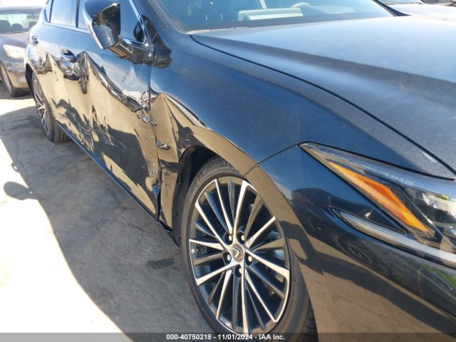58ADA1C15RU053988 Lexus ES 300H