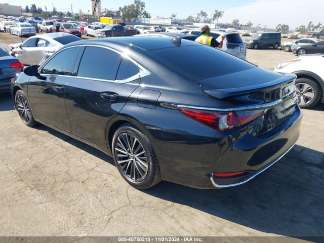 58ADA1C15RU053988 Lexus ES 300H