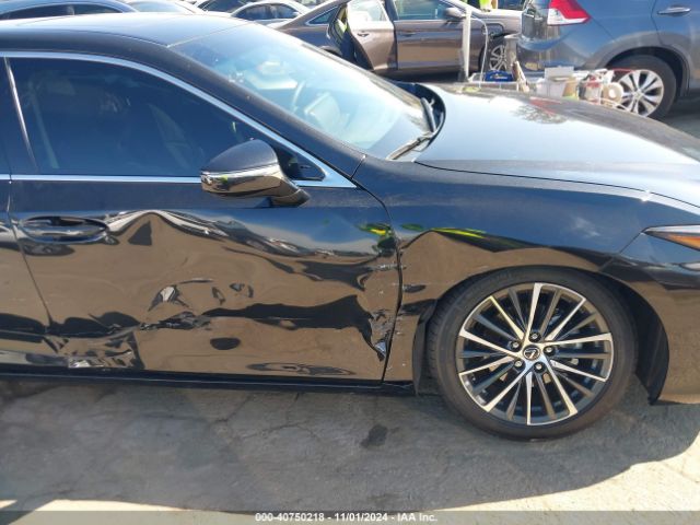 58ADA1C15RU053988 Lexus ES 300H
