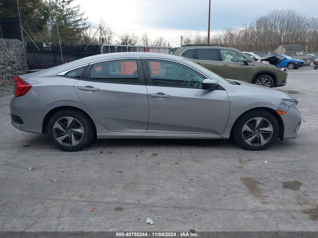 40750244 :رقم المزاد ، 2HGFC2F61KH588094 vin ، 2019 Honda Civic Lx مزاد بيع